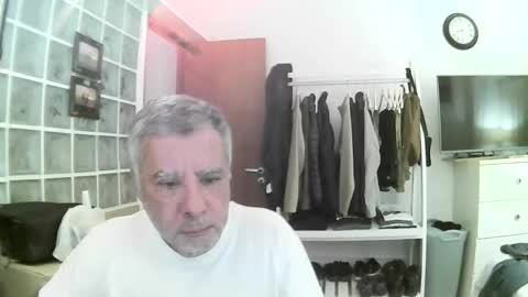 Snapshot of andipecas69 chatting on September 22, 11:29 pm andipecas69 online show from September 22, 11:29 pm