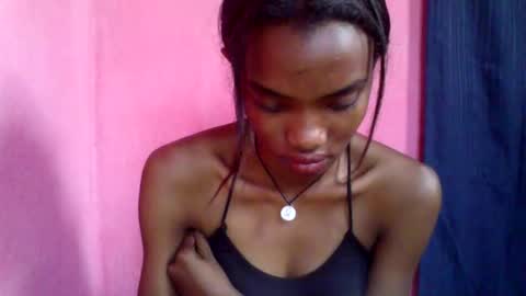 Snapshot of andohh237973 chatting on October 17, 5:32 am andohh237973 online show from October 17, 5:32 am