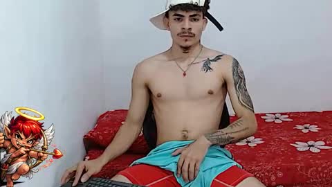andr_093 online show from June 6, 5:34 am