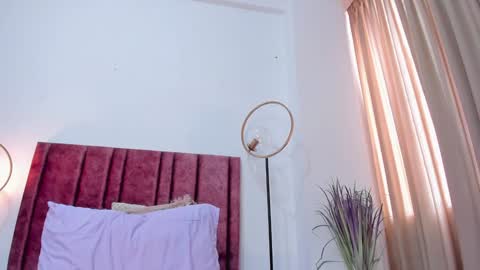 Andra Cyrus online show from January 7, 2:41 pm