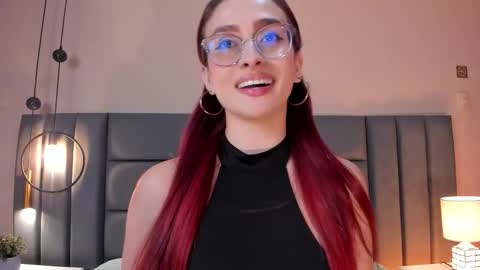 Andra Cyrus online show from February 5, 12:15 am