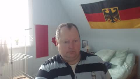 Snapshot of andre124231 chatting on October 12, 10:36 am Andre online show from October 12, 10:36 am