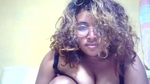 Snapshot of andre415913 chatting on July 18, 2:54 pm andre415913 online show from July 18, 2:54 pm