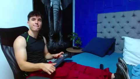 Snapshot of andre_parker chatting on February 7, 12:20 am Andre Parker online show from February 7, 12:20 am