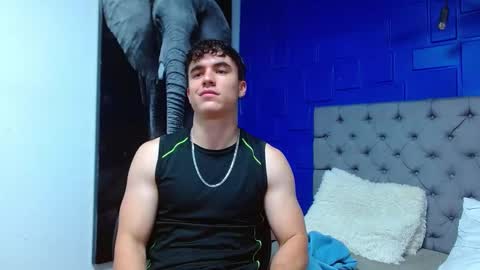 Snapshot of andre_parker chatting on February 27, 10:20 pm Andre Parker online show from February 27, 10:20 pm