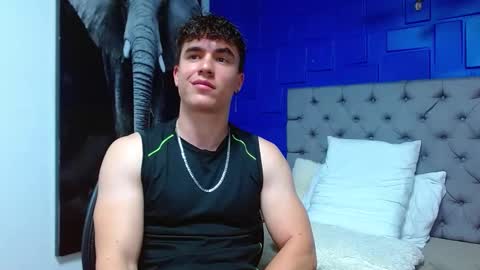 Snapshot of andre_parker chatting on February 28, 1:26 am Andre Parker online show from February 28, 1:26 am