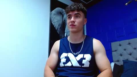 Snapshot of andre_parker chatting on March 4, 2:49 am Andre Parker online show from March 4, 2:49 am