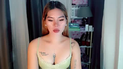 andrea06121998 online show from April 5, 3:31 pm