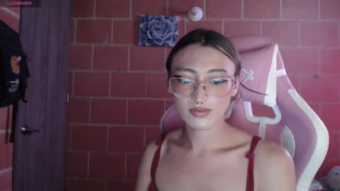 Snapshot of andrea_camila chatting on October 7, 3:42 pm Andrea online show from October 7, 3:42 pm