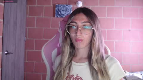 Snapshot of andrea_camila chatting on October 28, 2:20 pm Andrea online show from October 28, 2:20 pm