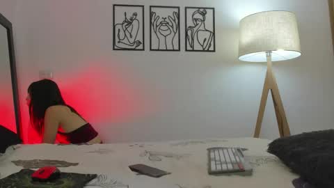 Andrea Cherry online show from April 18, 8:42 pm