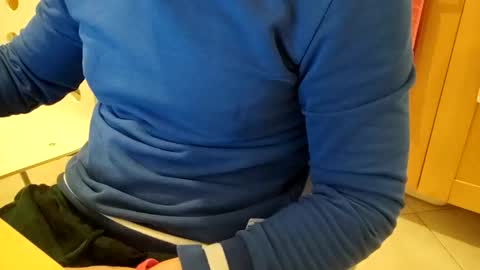 andrea_feetlover online show from November 27, 8:11 pm