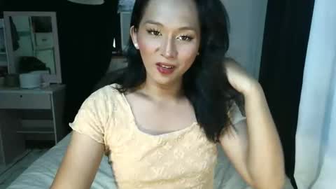 yanie online show from December 5, 1:36 am