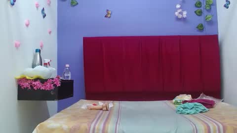 ANDREA LOPEZ online show from October 3, 11:07 am