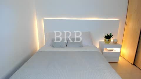 Snapshot of andrea_martini_ chatting on January 7, 1:28 am andrea online show from January 7, 1:28 am