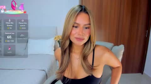 Snapshot of andrea_martini_ chatting on September 11, 10:43 pm andrea online show from September 11, 10:43 pm