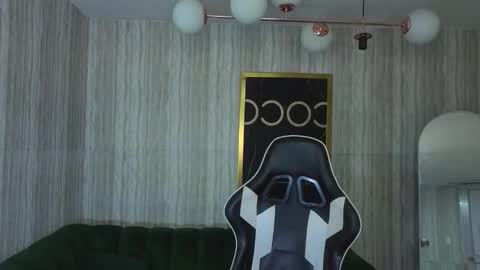 Andrea online show from December 14, 1:27 pm