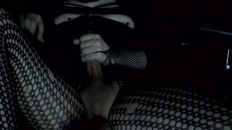 Snapshot of andreacrossed chatting on December 8, 4:25 am andreacrossed online show from December 8, 4:25 am