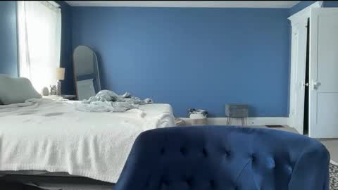 Andrea Elizabeth online show from October 24, 2:24 pm