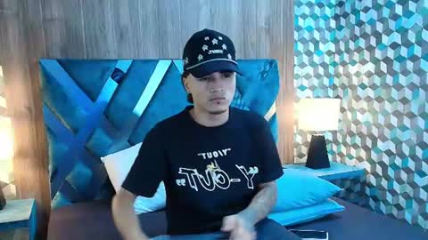 Snapshot of andreao_pirlo chatting on August 9, 11:09 pm Andreao online show from August 9, 11:09 pm