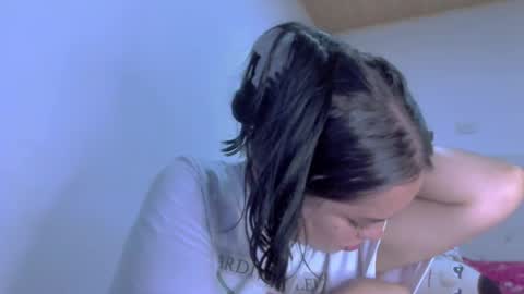 Snapshot of andrebigboobs chatting on January 20, 3:48 am Andre online show from January 20, 3:48 am