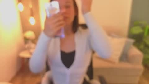 Andre Castaneda online show from April 22, 7:15 pm