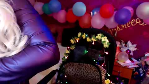 andreeajj online show from December 11, 11:00 pm