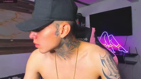 andrees_s online show from September 18, 2:02 am
