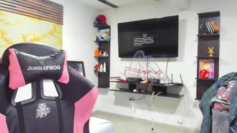 andrees_s online show from October 7, 3:14 am