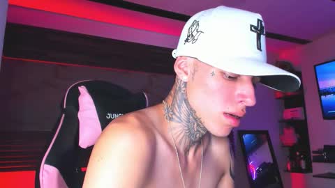 andrees_s online show from March 10, 11:37 am