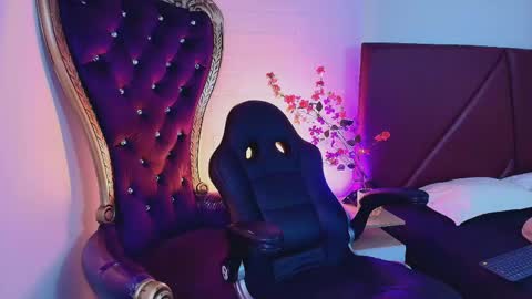 andreew_style_ online show from April 11, 4:44 pm