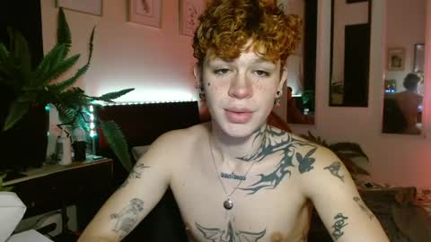 Snapshot of andreewwolffman chatting on May 25, 3:12 am Andrew online show from May 25, 3:12 am