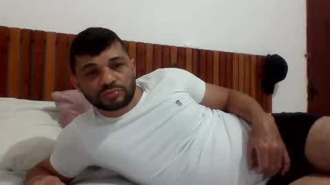 Snapshot of andreloko123 chatting on January 3, 12:54 am andreloko123 online show from January 3, 12:54 am