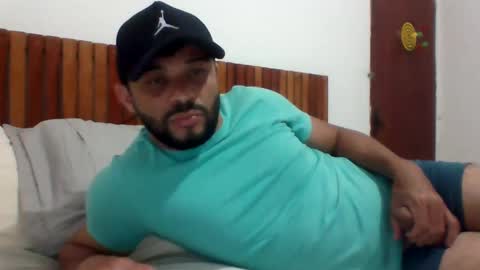 Snapshot of andreloko123 chatting on January 22, 1:31 am andreloko123 online show from January 22, 1:31 am