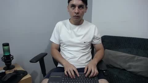 andres_69_fantasy online show from July 5, 10:50 pm