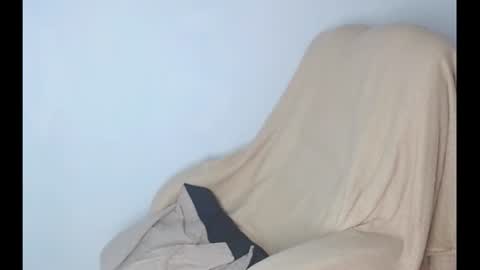 Snapshot of andres_arevalo chatting on June 9, 9:59 pm andres_arevalo online show from June 9, 9:59 pm