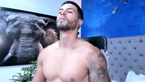 insta andres clark  online show from December 1, 5:40 pm