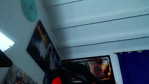 Andrs   o online show from February 3, 6:40 am