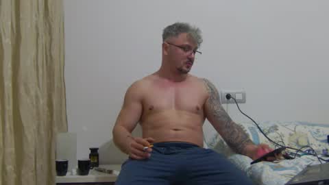 andres_dasli online show from March 5, 4:34 am