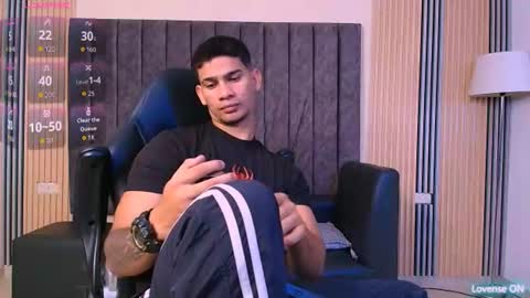 Snapshot of andres_stud chatting on July 20, 3:32 am andres_stud online show from July 20, 3:32 am