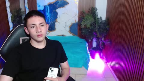 andres_tay online show from April 13, 3:01 am