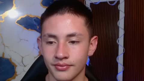 andres_tay online show from May 7, 2:28 am