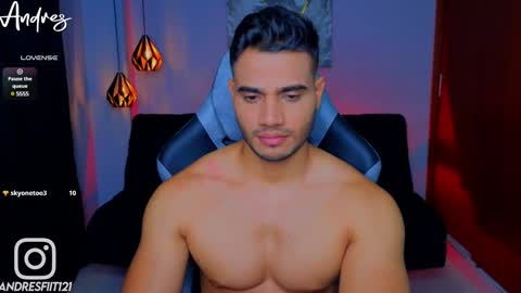Snapshot of andresfiit chatting on December 22, 9:44 am Andres online show from December 22, 9:44 am