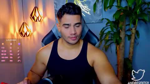 Snapshot of andresfiit chatting on October 12, 5:28 am Andres online show from October 12, 5:28 am