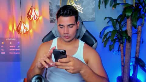 Snapshot of andresfiit chatting on October 25, 4:09 am Andres online show from October 25, 4:09 am
