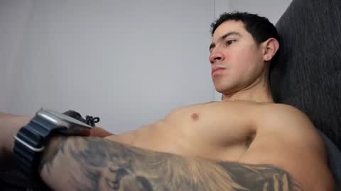 Snapshot of andresjuan92 chatting on June 23, 11:08 am onlyfanscallmegotter online show from June 23, 11:08 am