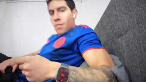 Snapshot of andresjuan92 chatting on July 4, 6:19 am onlyfanscallmegotter online show from July 4, 6:19 am