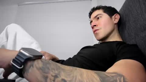 Snapshot of andresjuan92 chatting on July 13, 10:01 pm onlyfanscallmegotter online show from July 13, 10:01 pm