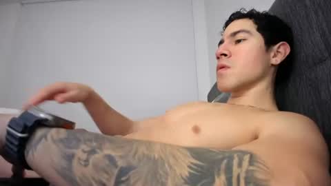 Snapshot of andresjuan92 chatting on July 31, 4:12 am onlyfanscallmegotter online show from July 31, 4:12 am