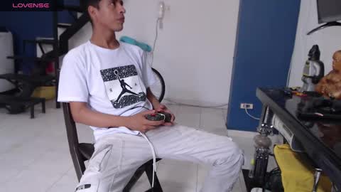 Andres Dean online show from December 7, 7:43 pm